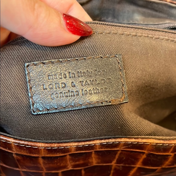 Lord & Taylor Croc-Embossed Brown Leather Shoulder Bag made in Italy - Picture 4 of 6